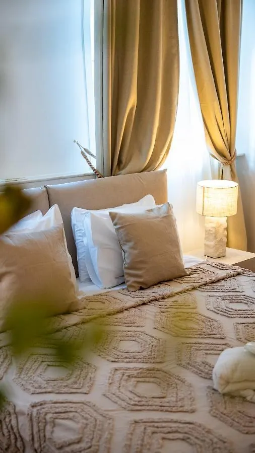 Bed & Breakfast Hotel De Maitre De Vaughan Brussels