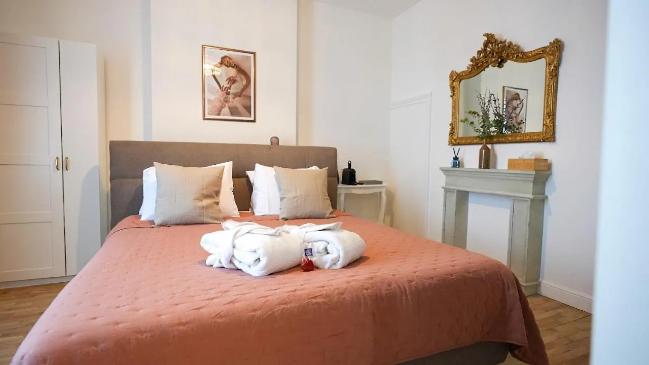 Bed & Breakfast Hotel De Maitre De Vaughan Brussels
