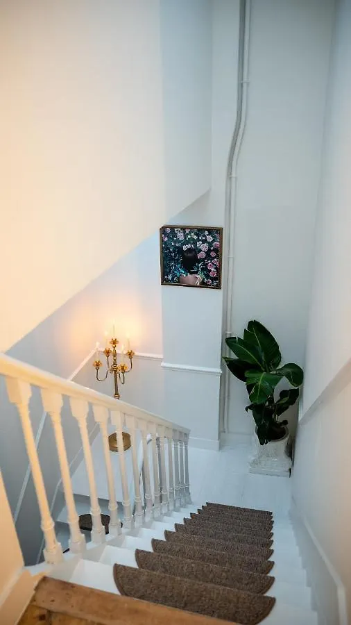 Bed & Breakfast Hotel De Maitre De Vaughan Brussels Belgium