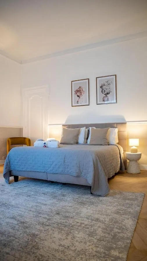 Bed & Breakfast Hotel De Maitre De Vaughan Brussels