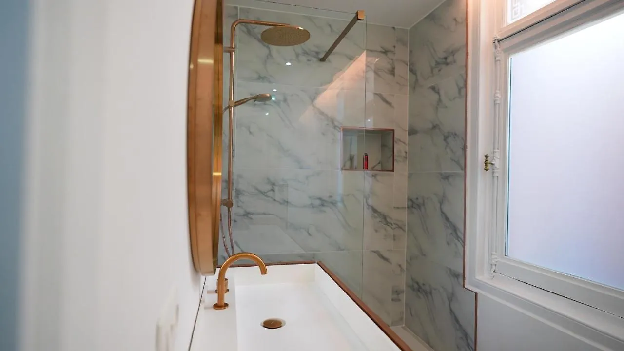 Bed & Breakfast Hotel De Maitre De Vaughan Brussels