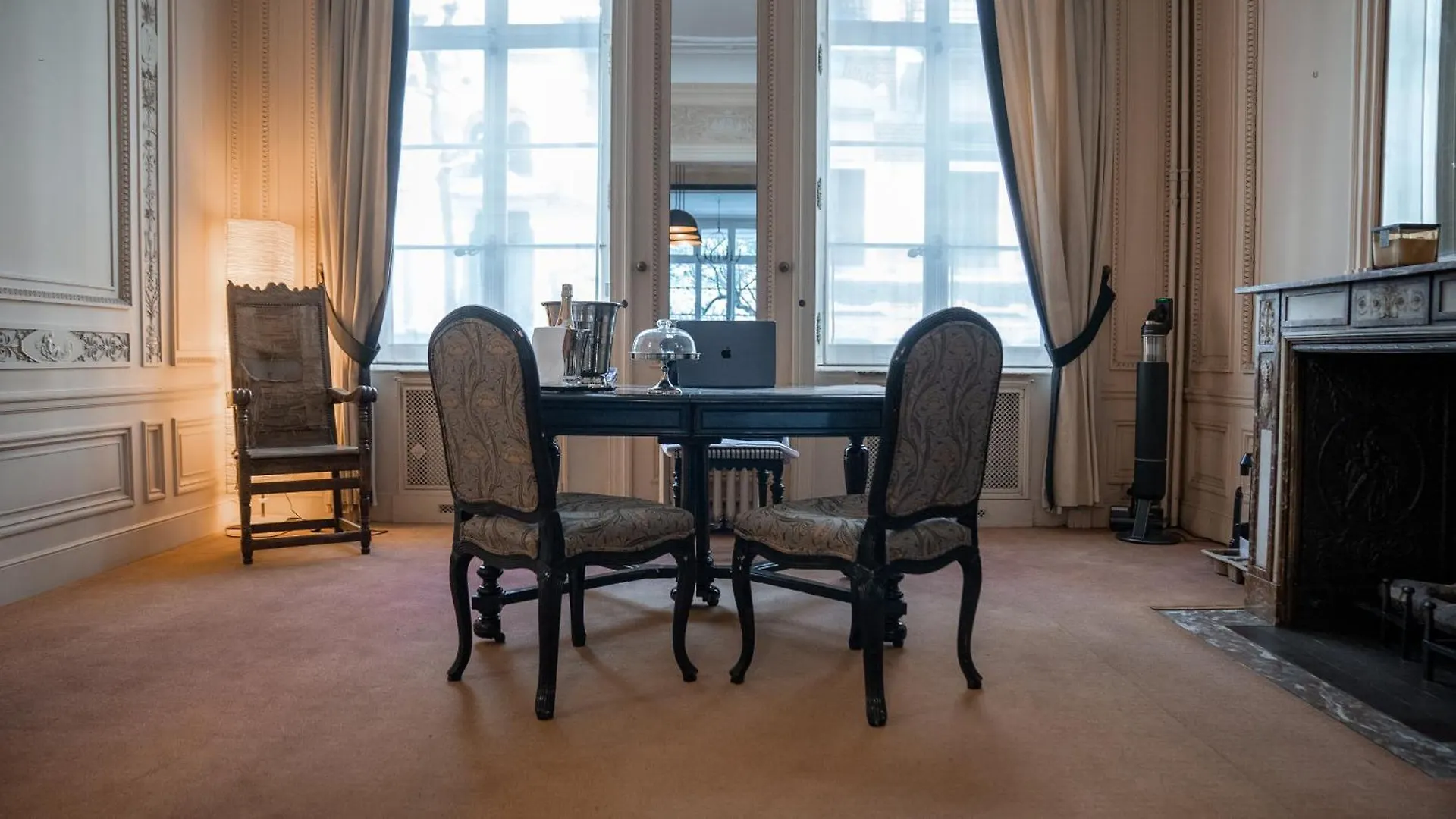 Bed & Breakfast Hotel De Maitre De Vaughan Brussels Belgium