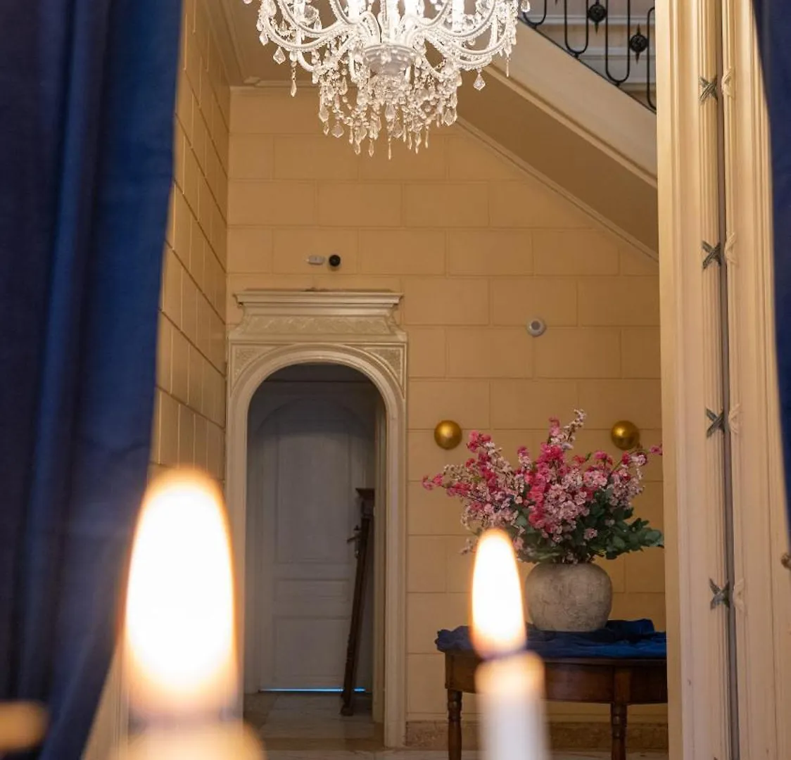 Hotel De Maitre De Vaughan Brussels Bed & Breakfast