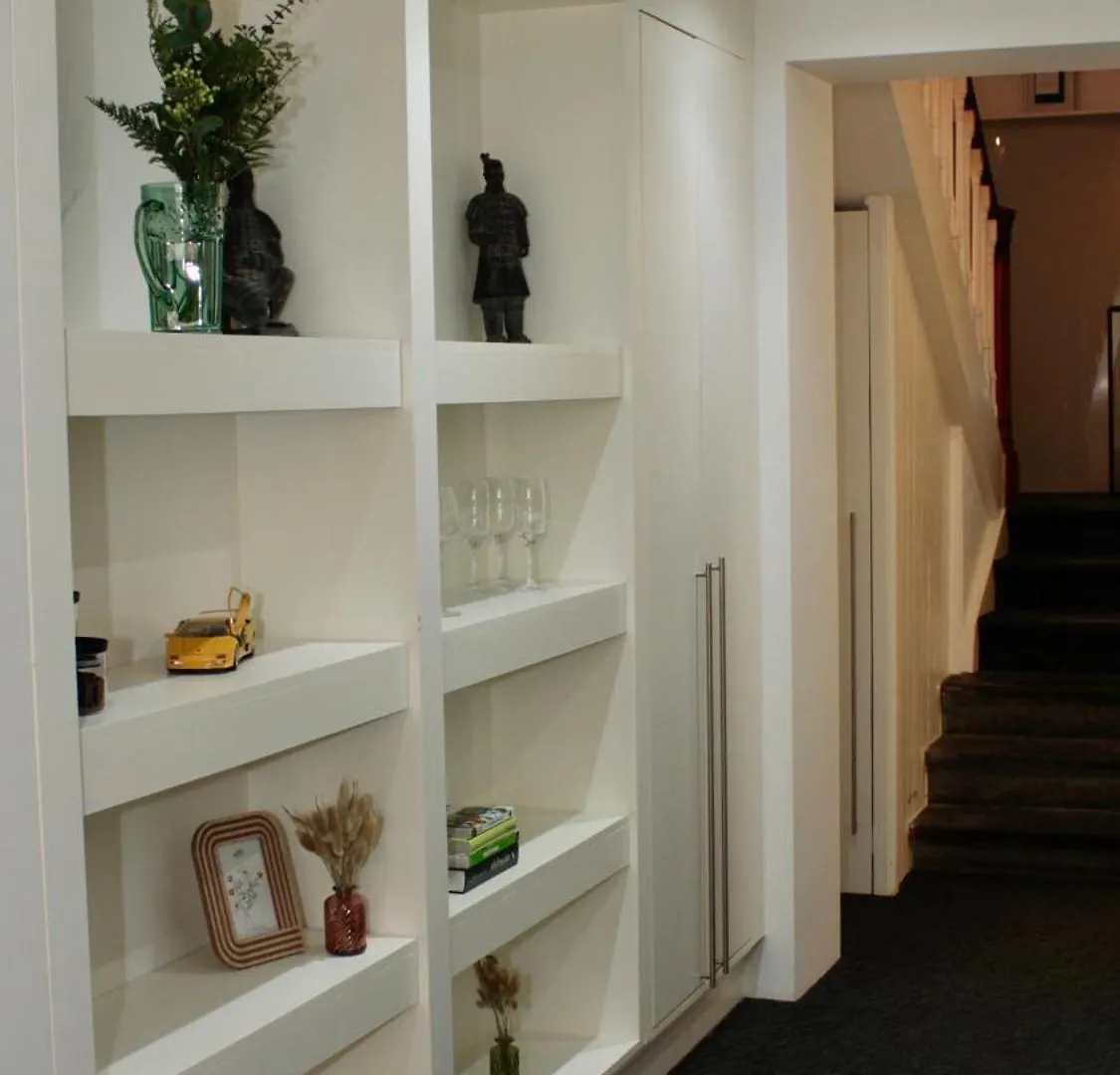 Bed & Breakfast Hotel De Maitre De Vaughan Brussels